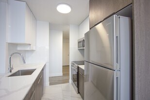 Bristol Tower in Edmonton, AB - Building Photo