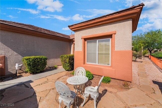 property at 465 Eagle Vista Dr