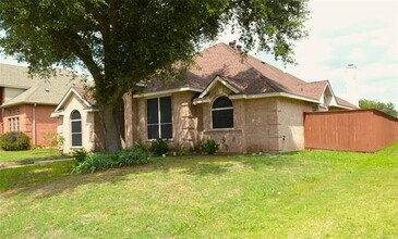 3402 Ashleaf Dr in Carrollton, TX - Building Photo - Building Photo