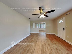 2640 Northland Rd in Mount Dora, FL - Foto de edificio - Building Photo