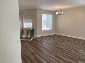 11759 S Lake Run Rd in South Jordan, UT - Building Photo - Building Photo