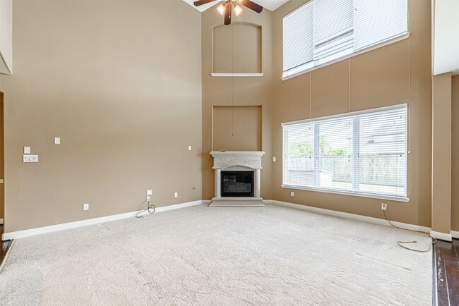 property at 4607 Rockton Hills Ln