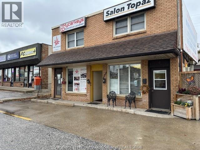 3021 Dougall Ave in Windsor, ON - Building Photo