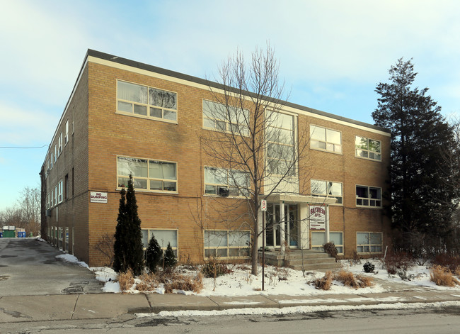 Bayview Apartments in Hamilton, ON - Building Photo - Primary Photo