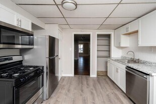 428 7th Ave in Troy, NY - Building Photo