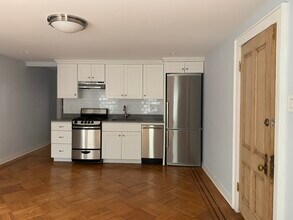 139 16th St, Unit Garden Apartment in Brooklyn, NY - Building Photo - Building Photo