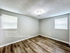 3210 Briarwood Dr in Horn Lake, MS - Building Photo - Building Photo