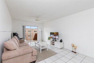 1630 W 46th St in Hialeah, FL - Building Photo - Building Photo