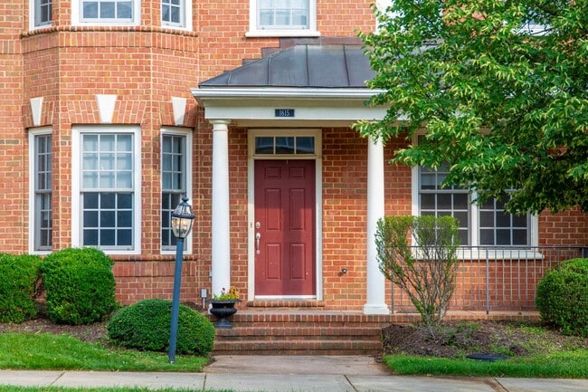 1615 Old Trail Dr in Crozet, VA - Building Photo - Building Photo
