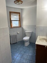 934 Watertown St, Unit #2 in Newton, MA - Foto de edificio - Building Photo