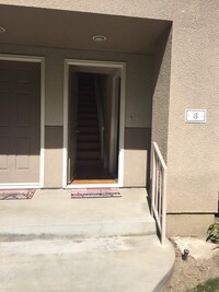 Briarcliffe Townhomes in Reseda, CA - Foto de edificio - Building Photo