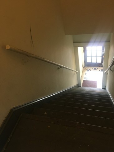 24 Hale St in New Brunswick, NJ - Foto de edificio - Interior Photo