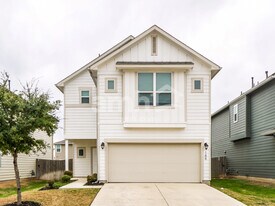 188 Pebble Creek Run, Unit 3-R in New Braunfels, TX - Building Photo