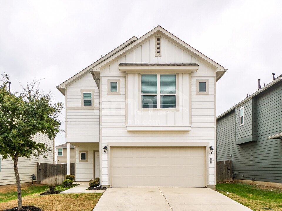 188 Pebble Creek Run, Unit 3-R in New Braunfels, TX - Building Photo