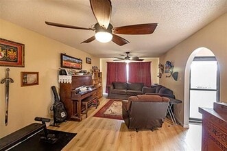 Beautiful 4 Bedroom/2 Bath Home in Alamogordo, NM - Building Photo - Building Photo