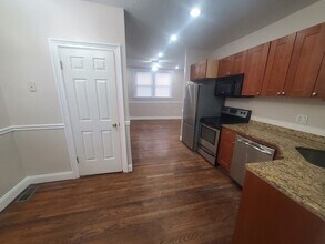 854 Dorchester Ave, Unit 1 in Boston, MA - Building Photo - Building Photo