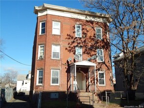 44-46 Bond St in Hartford, CT - Foto de edificio - Building Photo