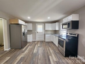 2414 Idlewood Dr in Albemarle, NC - Building Photo - Building Photo