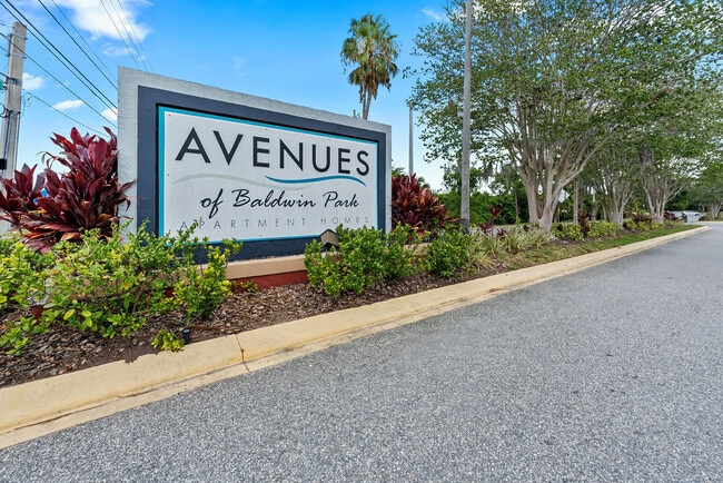 The Avenues of Baldwin Park in Orlando, FL - Foto de edificio - Building Photo