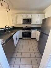 11 Strathmore Ln in Westport, CT - Building Photo - Building Photo