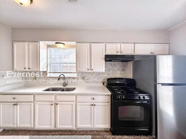 5214 Fairgreen Ln in Houston, TX - Foto de edificio - Building Photo