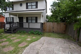 1004 Avenue H in South Houston, TX - Building Photo - Building Photo