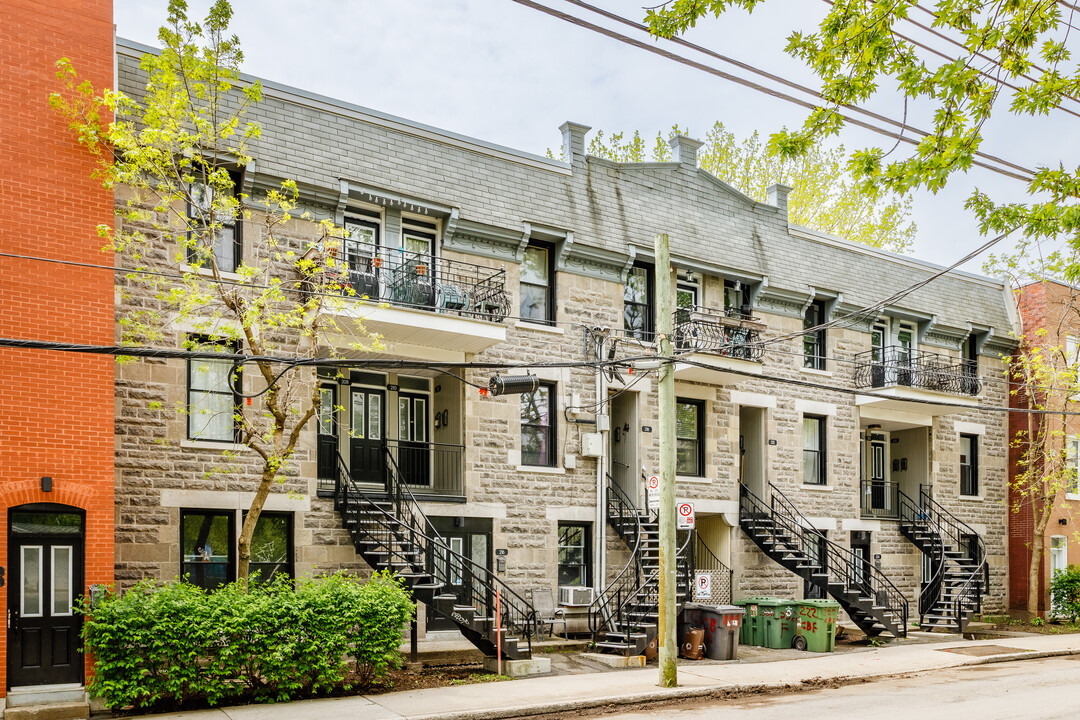 216 Saint-Ferdinand Rue in Montréal, QC - Building Photo