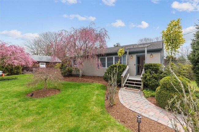 7 Suffolk Rd, Unit NH2-432 in Hampton Bays, NY - Building Photo - Building Photo
