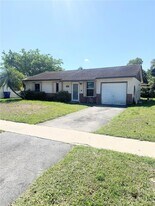 8160 SW 6th St in North Lauderdale, FL - Building Photo