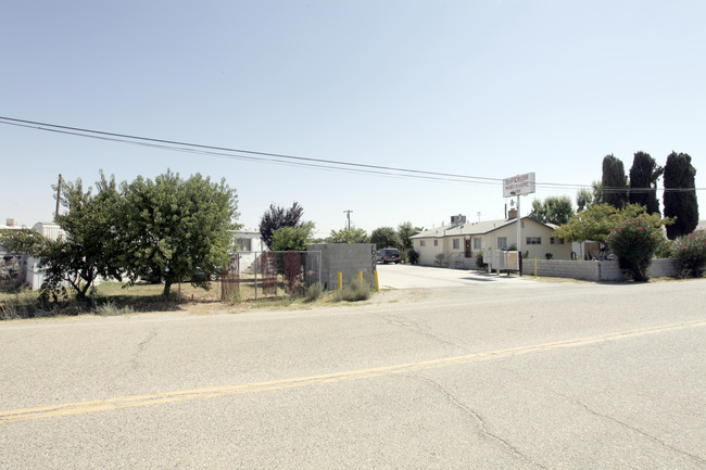 6000 State Rd in Bakersfield, CA - Foto de edificio - Building Photo