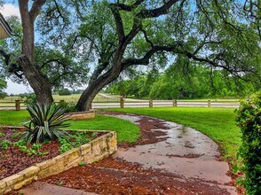 6106 FM Rnch in Holland, TX - Building Photo - Building Photo