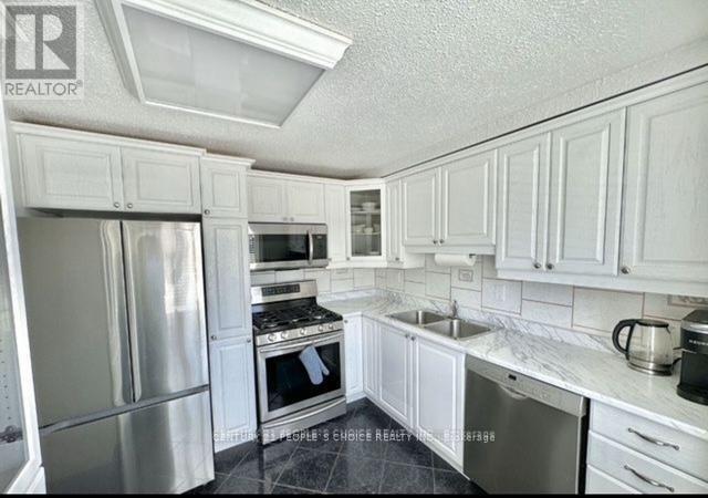 90 Carter Crescent in Cambridge, ON - Building Photo - Building Photo