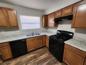 924 Rarig Ave, Unit B in Columbus, OH - Foto de edificio - Building Photo