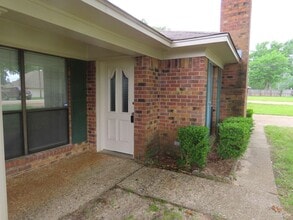 708 kelli in Whitehouse, TX - Foto de edificio - Building Photo