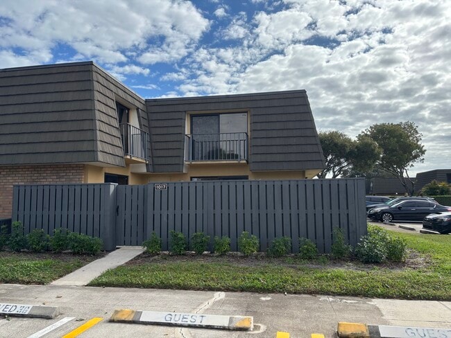 property at 1017 10th Way