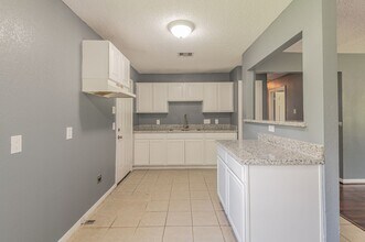 5407 Thrush Dr in Houston, TX - Building Photo - Building Photo