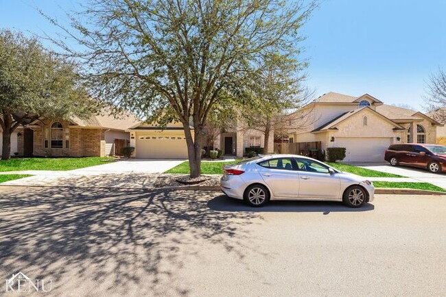 10010 Shetland Gate in San Antonio, TX - Foto de edificio - Building Photo