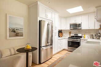 1144 17th St in Santa Monica, CA - Building Photo - Building Photo