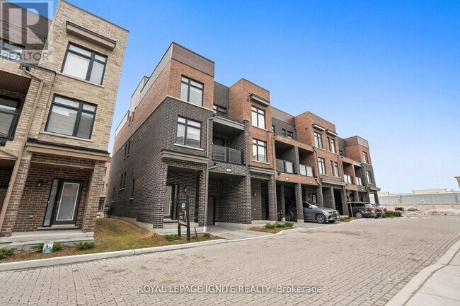 1865 Pickering Pkwy in Pickering, ON - Building Photo - Building Photo