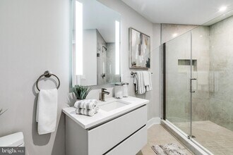 1533 Ridge Ave, Unit 506 in Philadelphia, PA - Building Photo - Building Photo