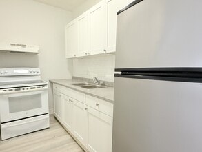 581 Pierre Ave in Windsor, ON - Building Photo - Building Photo