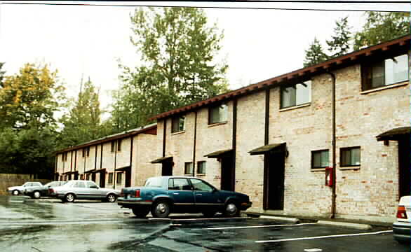 Lanter Apartments in Bellevue, WA - Building Photo - Building Photo