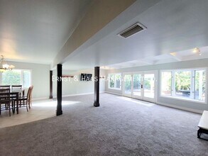 869 E Kallin Way in Long Beach, CA - Building Photo - Building Photo