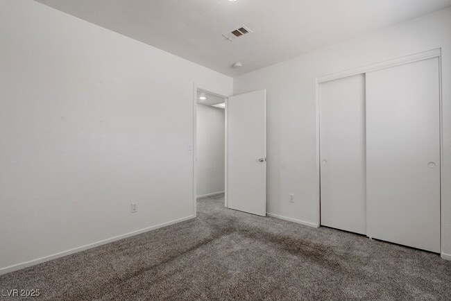 2187 Eclair Cir