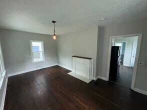 1356 Genessee Ave in Columbus, OH - Building Photo - Building Photo