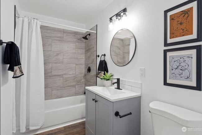 114 N Gold St, Unit 1 in Centralia, WA - Building Photo - Building Photo