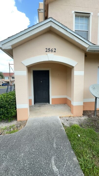 2562 57th Cir in Vero Beach, FL - Building Photo