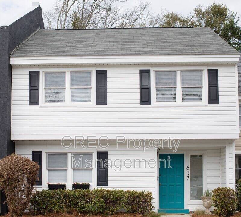 637 Baytree Ct in Mount Pleasant, SC - Building Photo