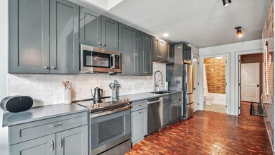 310 N Rampart St in New Orleans, LA - Building Photo - Building Photo