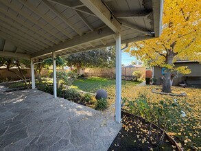 483 S Hollenbeck St in West Covina, CA - Building Photo - Building Photo